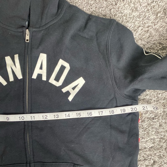 Hudson’s Bay Canada Jacket (size 14/16) - Picture 9 of 9